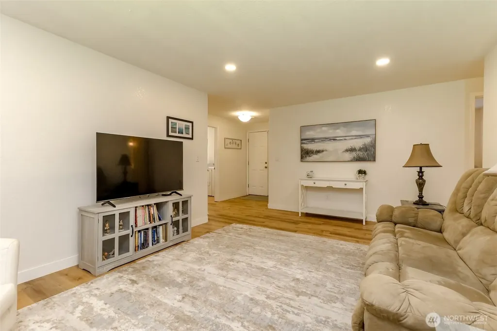 11706 16th Avenue NW Gig Harbor WA 98332