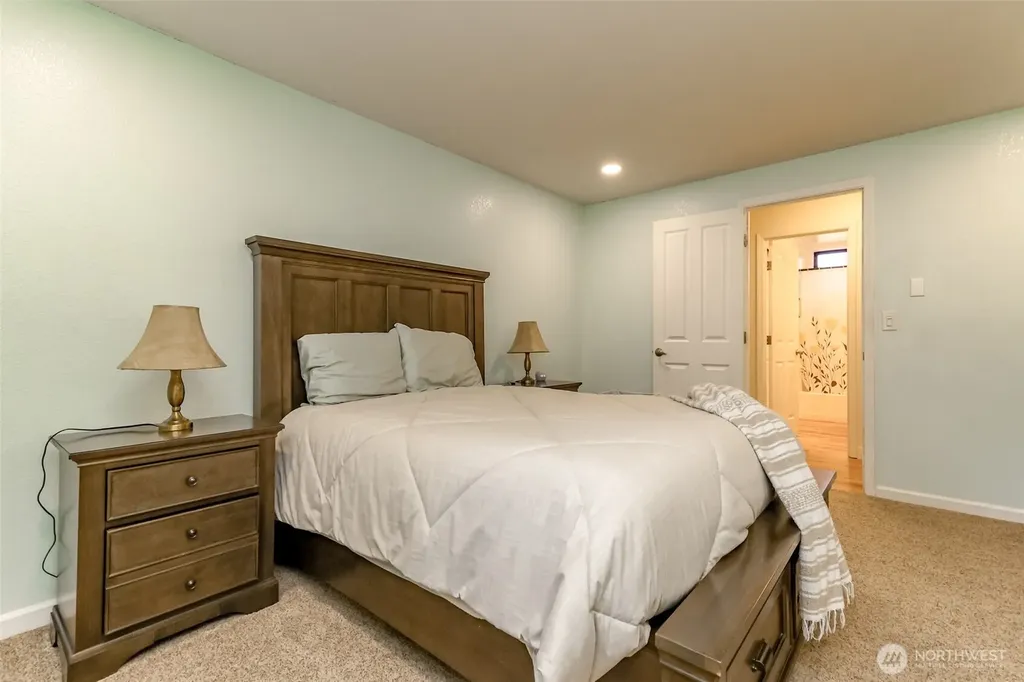 11706 16th Avenue NW Gig Harbor WA 98332