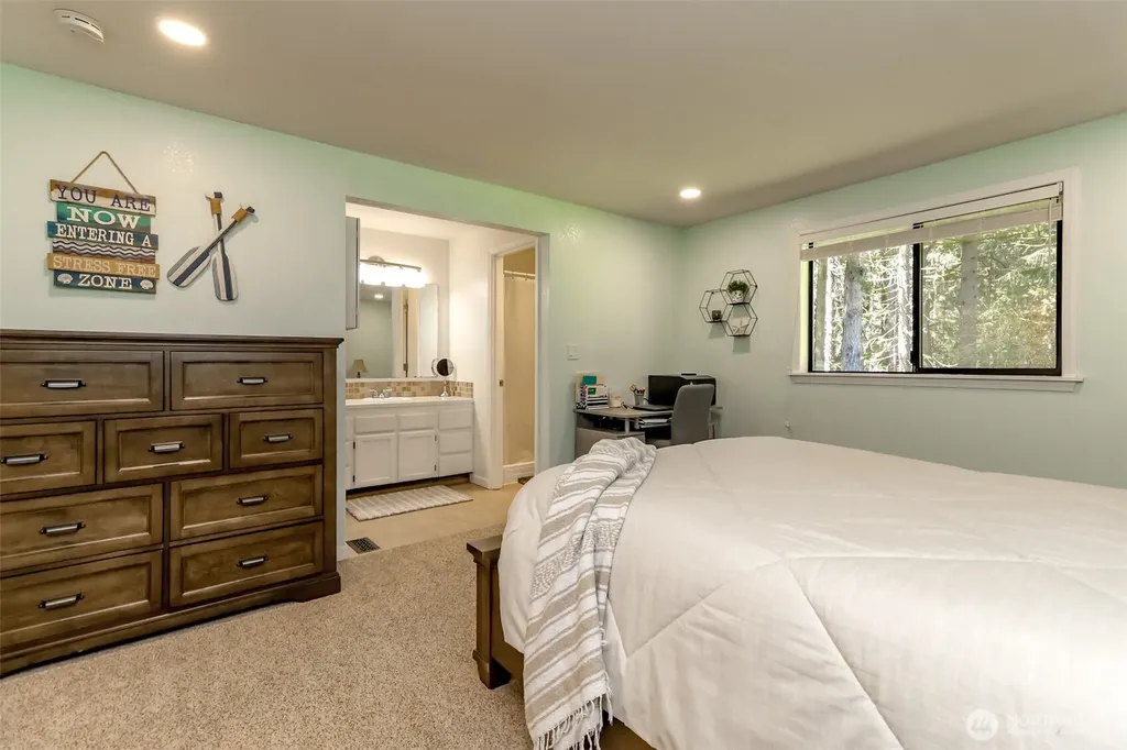 11706 16th Avenue NW Gig Harbor WA 98332