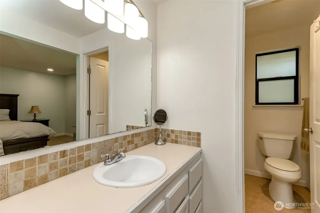 11706 16th Avenue NW Gig Harbor WA 98332