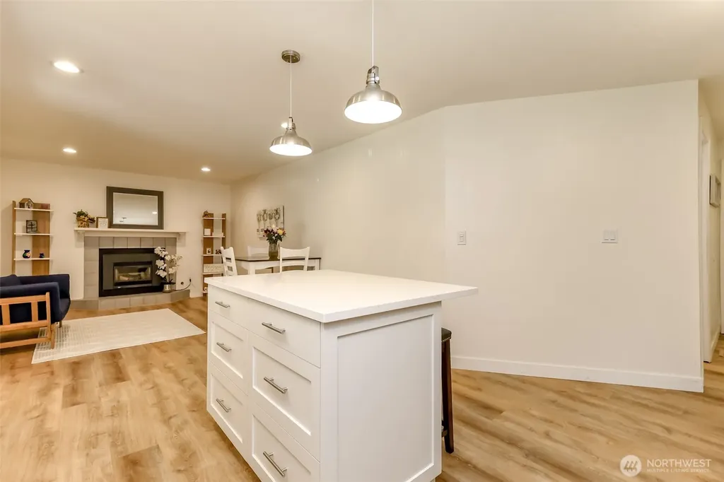 11706 16th Avenue NW Gig Harbor WA 98332