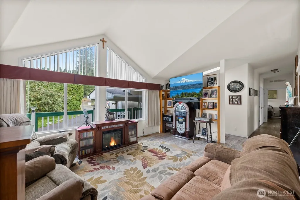 20517 10th Avenue E Spanaway WA 98387