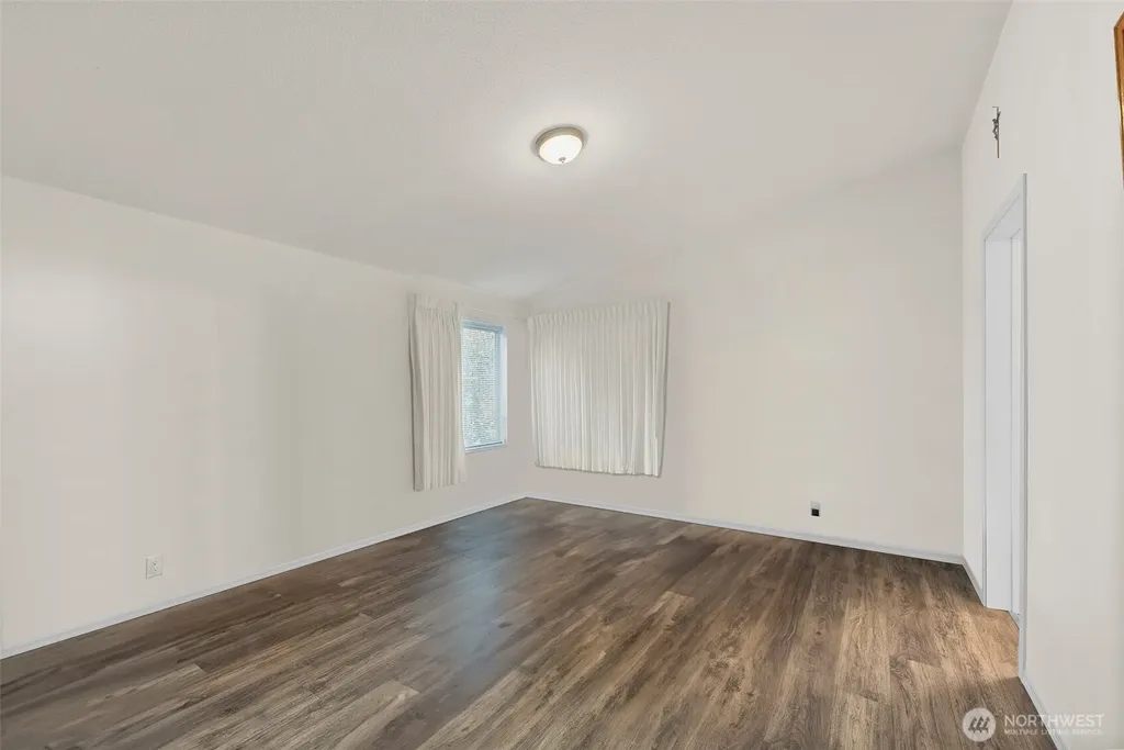 20517 10th Avenue E Spanaway WA 98387