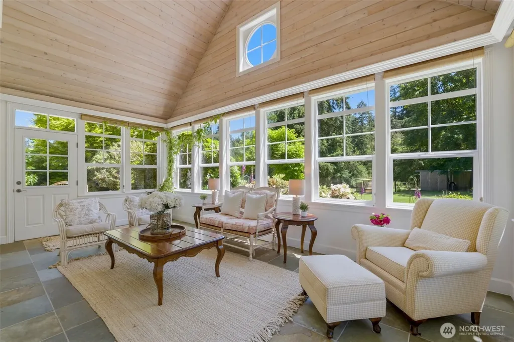 1352 14th Avenue Fox Island WA 98333