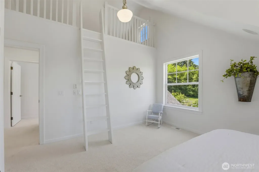 1352 14th Avenue Fox Island WA 98333