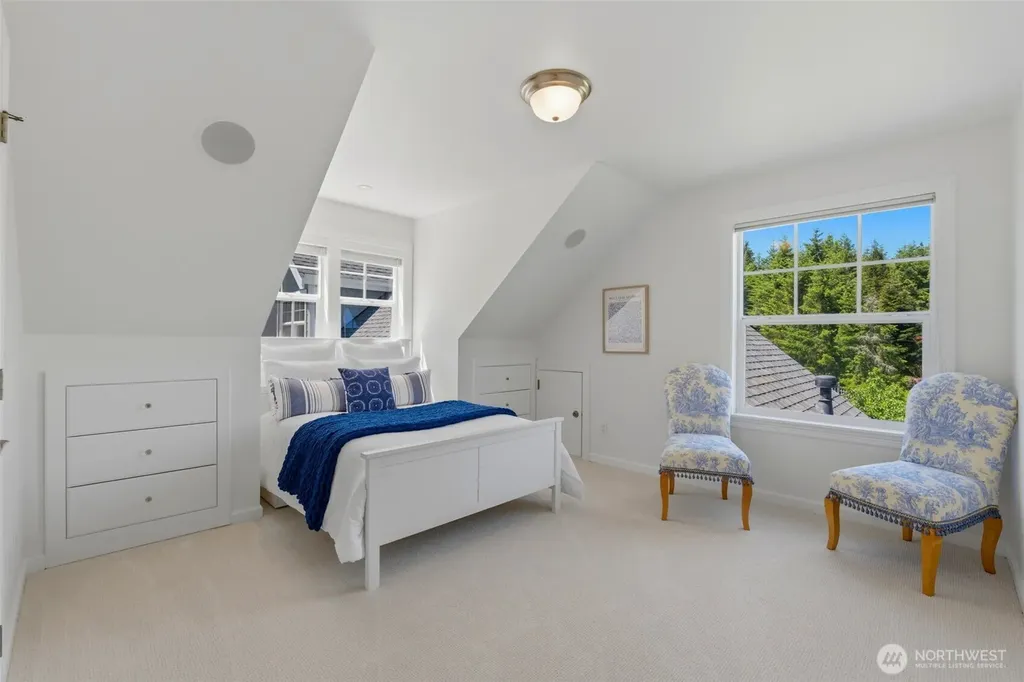1352 14th Avenue Fox Island WA 98333