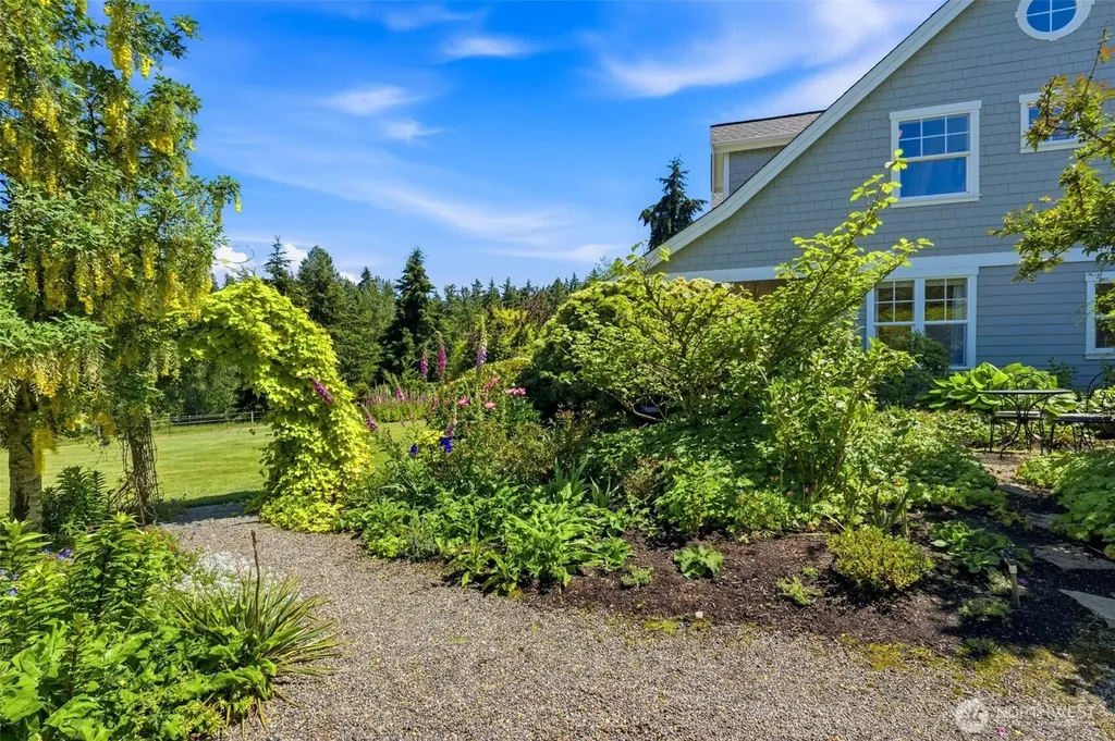 1352 14th Avenue Fox Island WA 98333