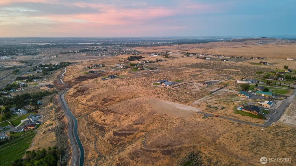 108003 E 245 Pr SE Kennewick WA 99338