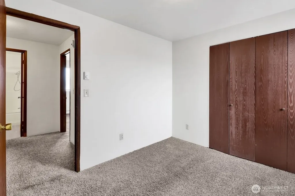 211 Maple Street Lynden WA 98264