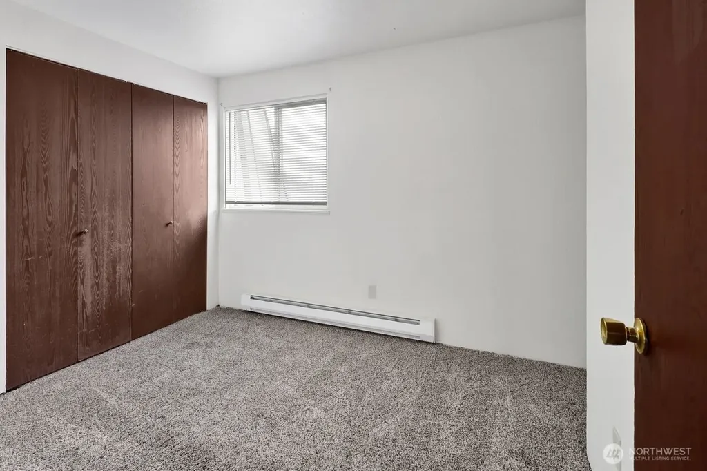 211 Maple Street Lynden WA 98264