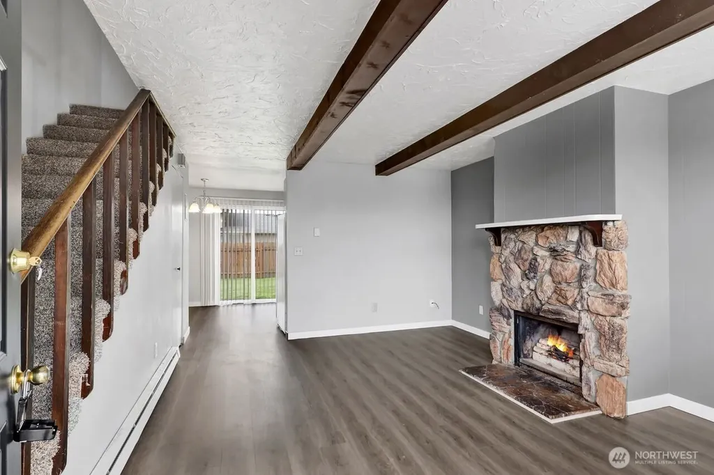 211 Maple Street Lynden WA 98264