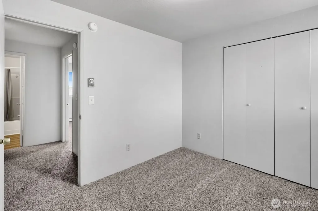 211 Maple Street Lynden WA 98264