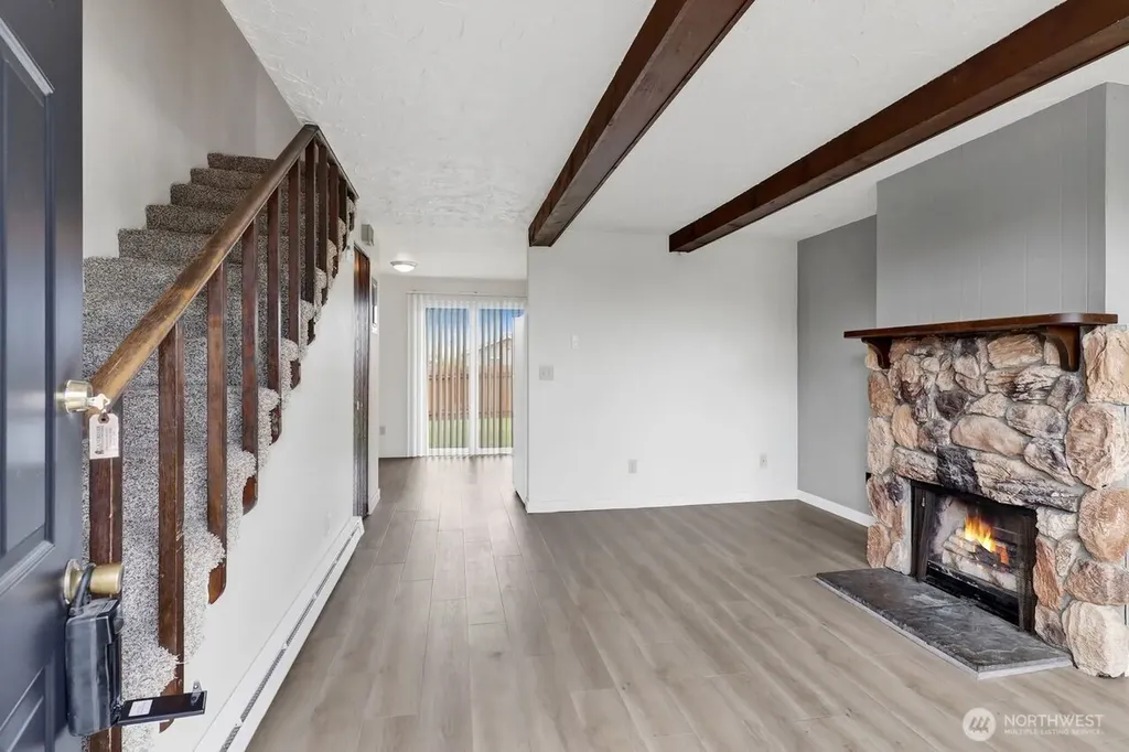 211 Maple Street Lynden WA 98264