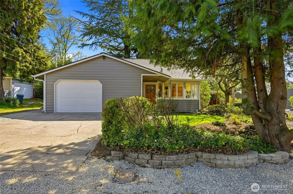 211 S 15th Street Renton WA 98055