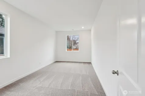8741 52nd Place NE Marysville WA 98270