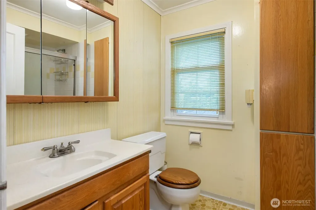 614 1st Avenue Aberdeen WA 98520