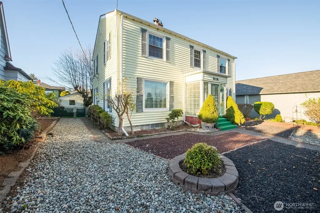 614 1st Avenue Aberdeen WA 98520