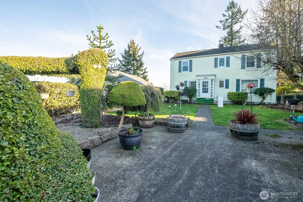 614 1st Avenue Aberdeen WA 98520
