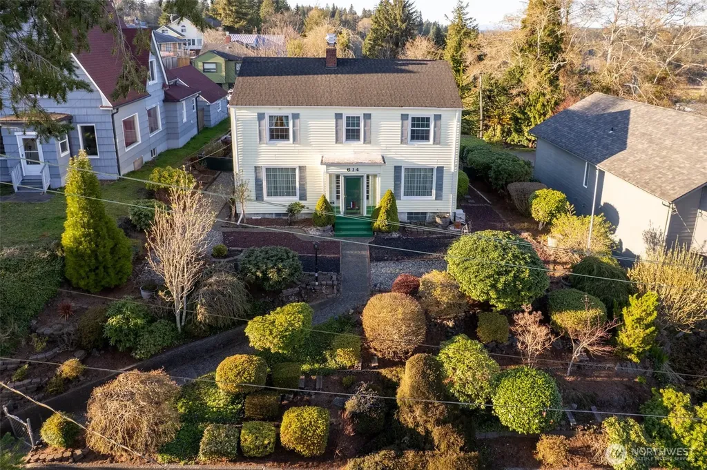 614 1st Avenue Aberdeen WA 98520