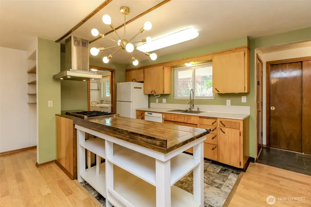327 Logger Court SE Lacey WA 98503