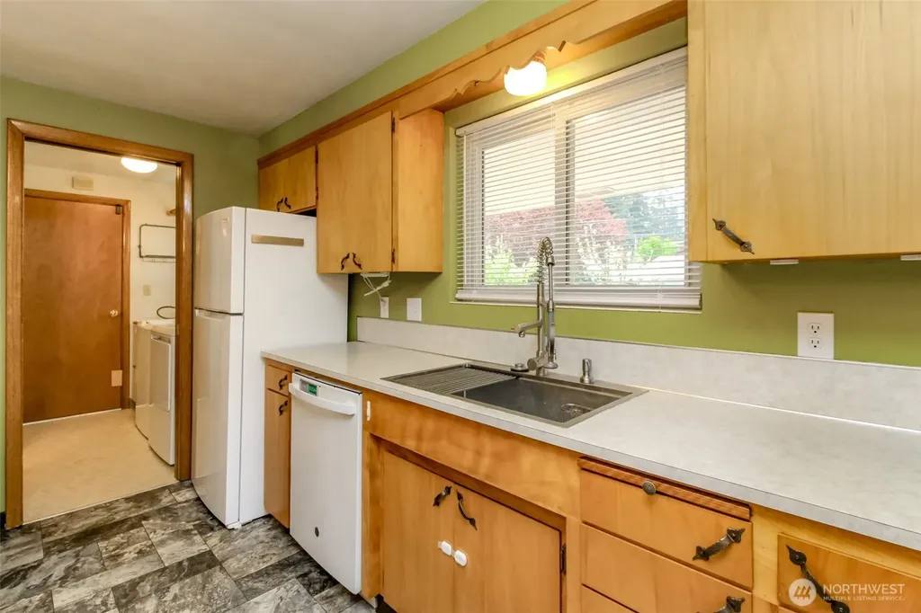 327 Logger Court SE Lacey WA 98503