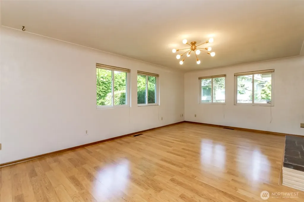 327 Logger Court SE Lacey WA 98503