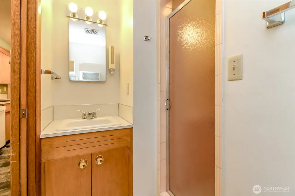 327 Logger Court SE Lacey WA 98503