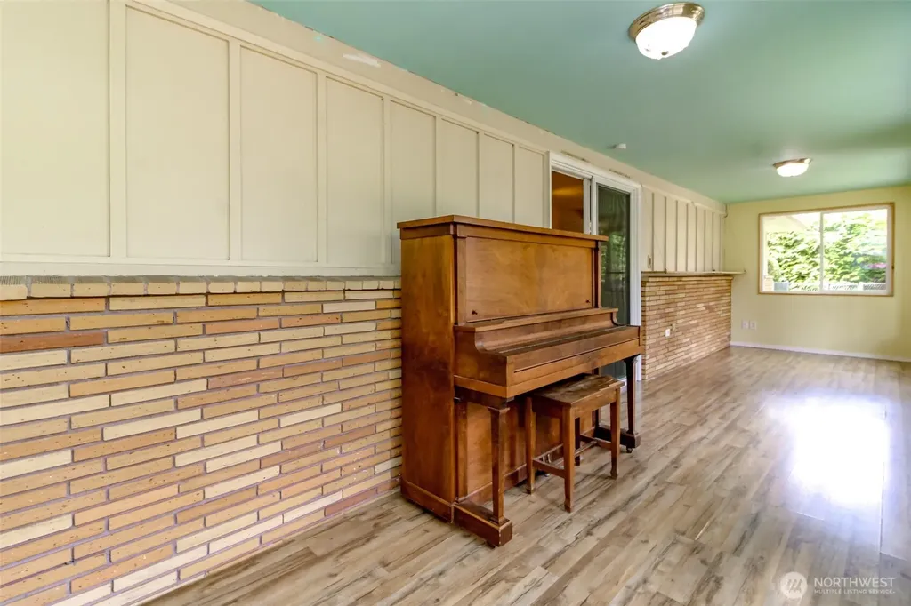 327 Logger Court SE Lacey WA 98503