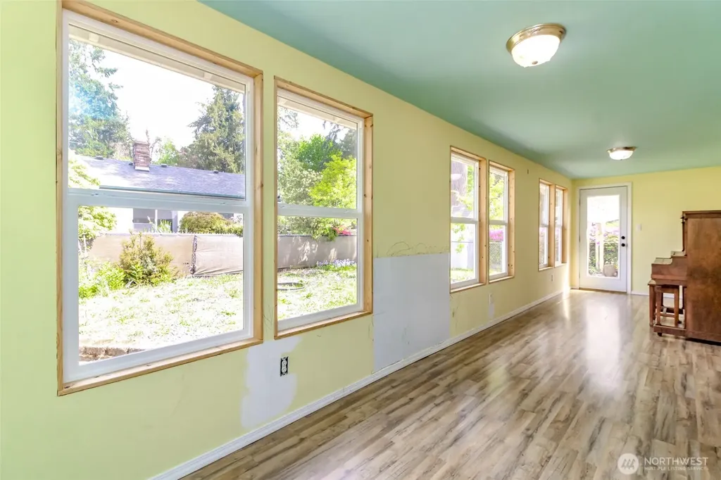 327 Logger Court SE Lacey WA 98503