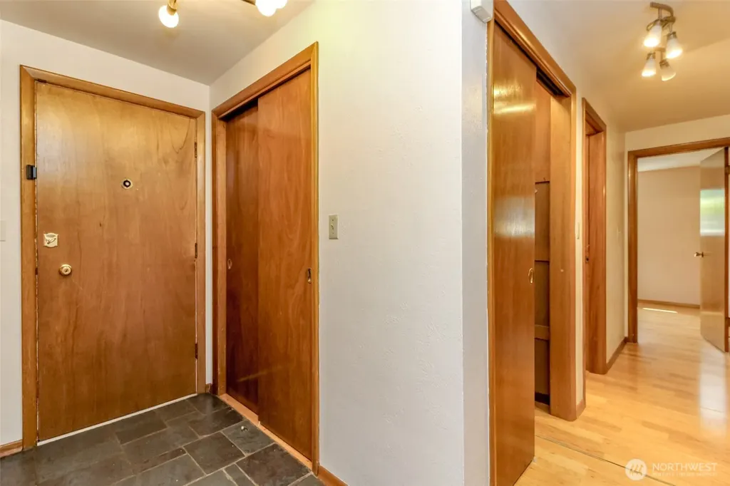 327 Logger Court SE Lacey WA 98503