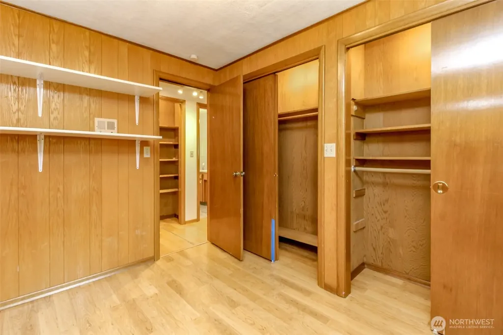 327 Logger Court SE Lacey WA 98503