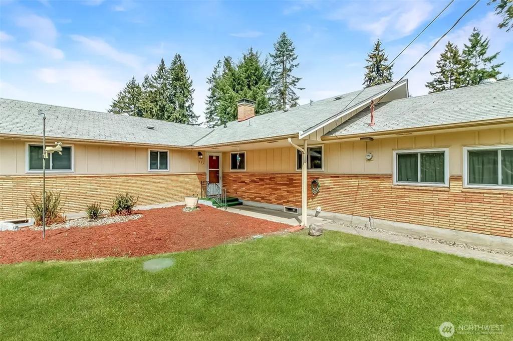 327 Logger Court SE Lacey WA 98503
