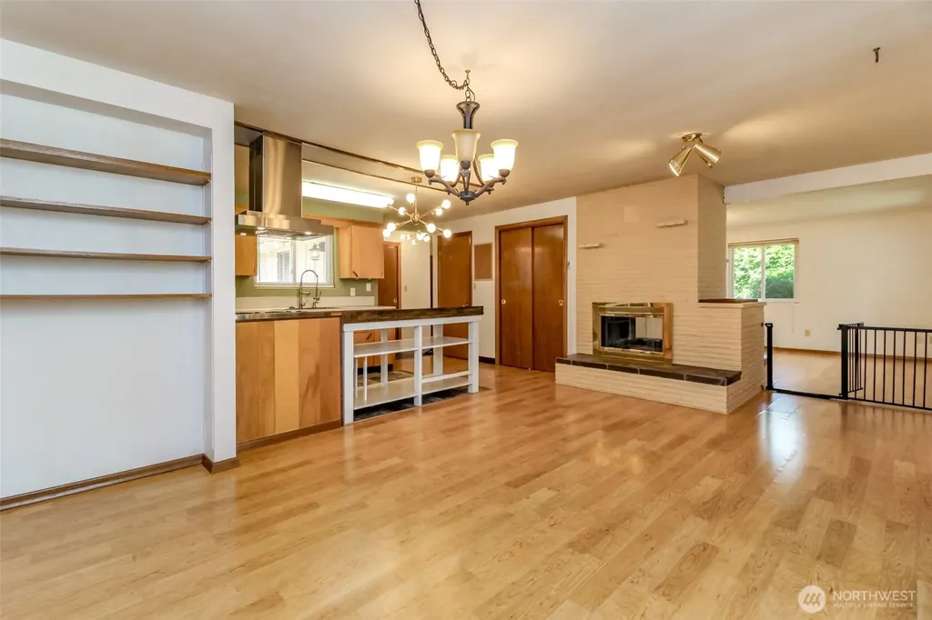 327 Logger Court SE Lacey WA 98503