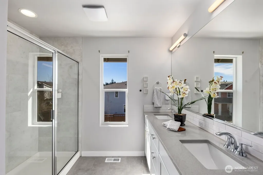 9836 6th Avenue SW Seattle WA 98106