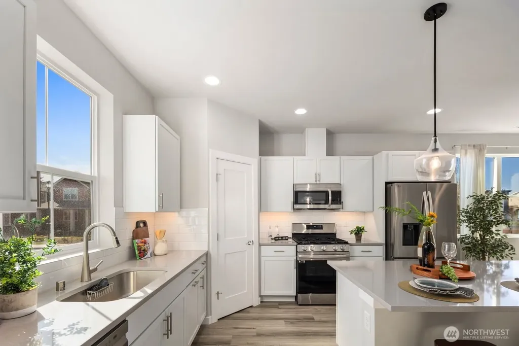 9836 6th Avenue SW Seattle WA 98106