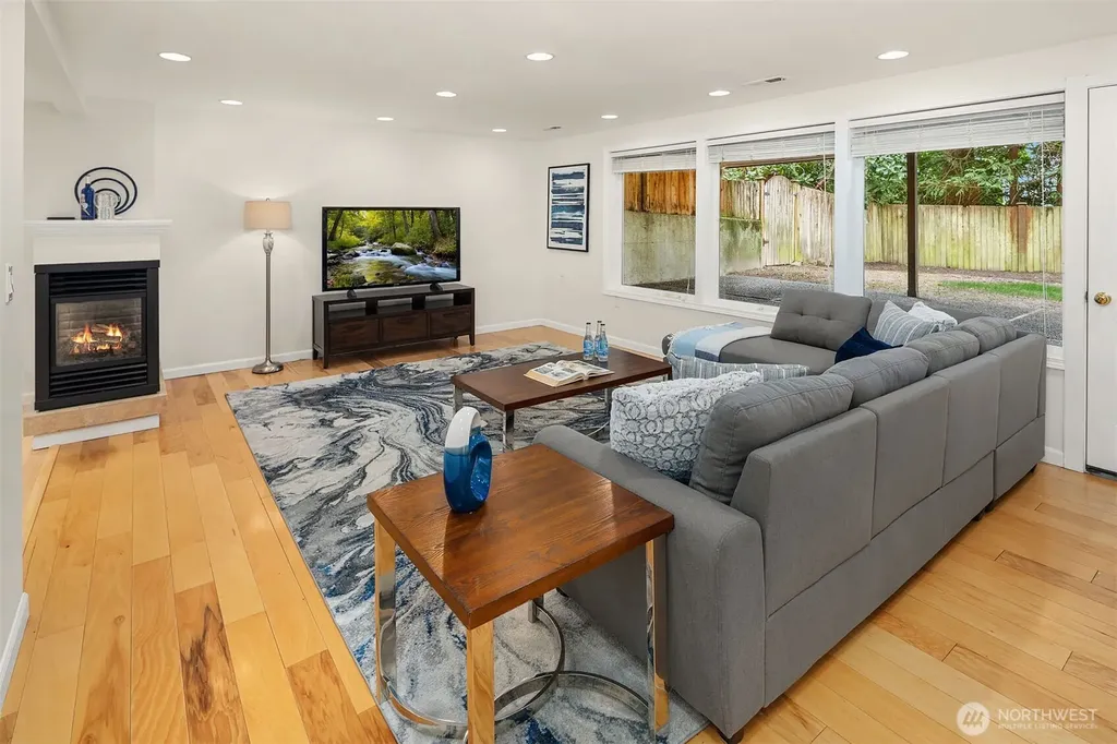 1516 184th Avenue NE Bellevue WA 98008