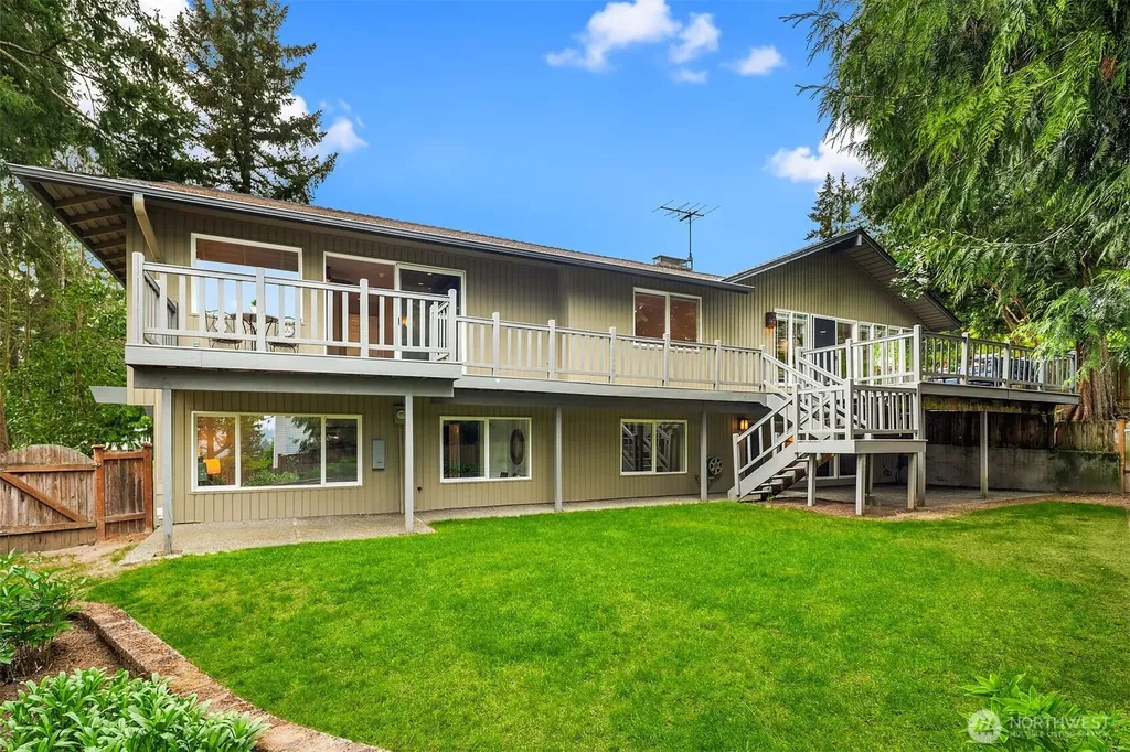 1516 184th Avenue NE Bellevue WA 98008