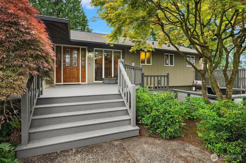 1516 184th Avenue NE Bellevue WA 98008