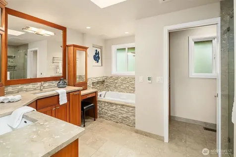 1516 184th Avenue NE Bellevue WA 98008
