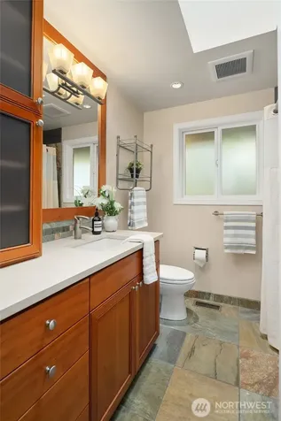 1516 184th Avenue NE Bellevue WA 98008