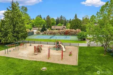 1516 184th Avenue NE Bellevue WA 98008