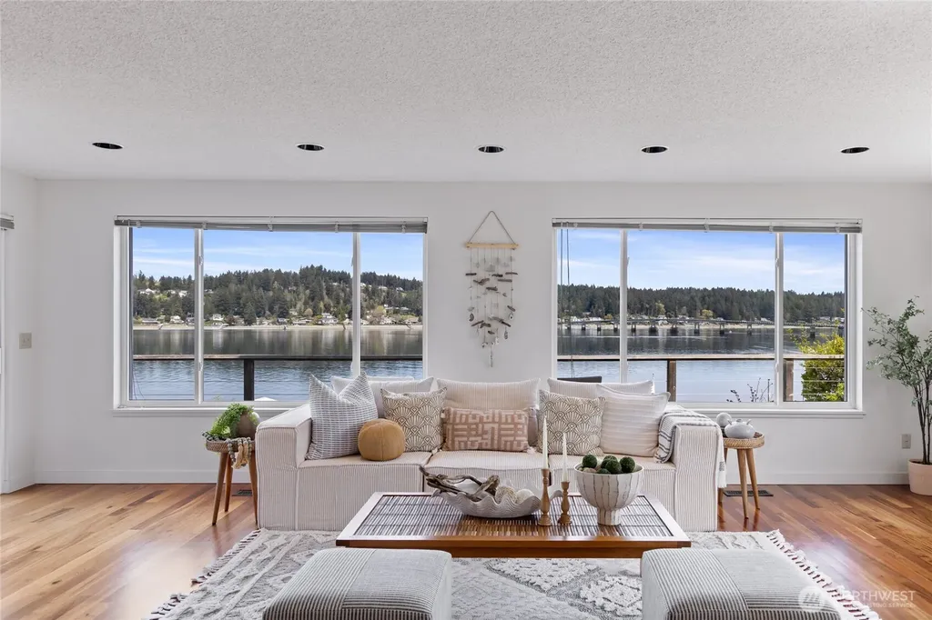 209 Bella Bella Drive Fox Island WA 98333