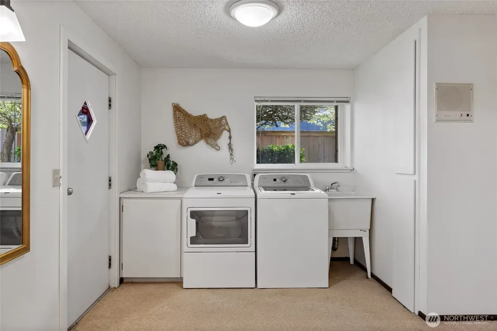 209 Bella Bella Drive Fox Island WA 98333