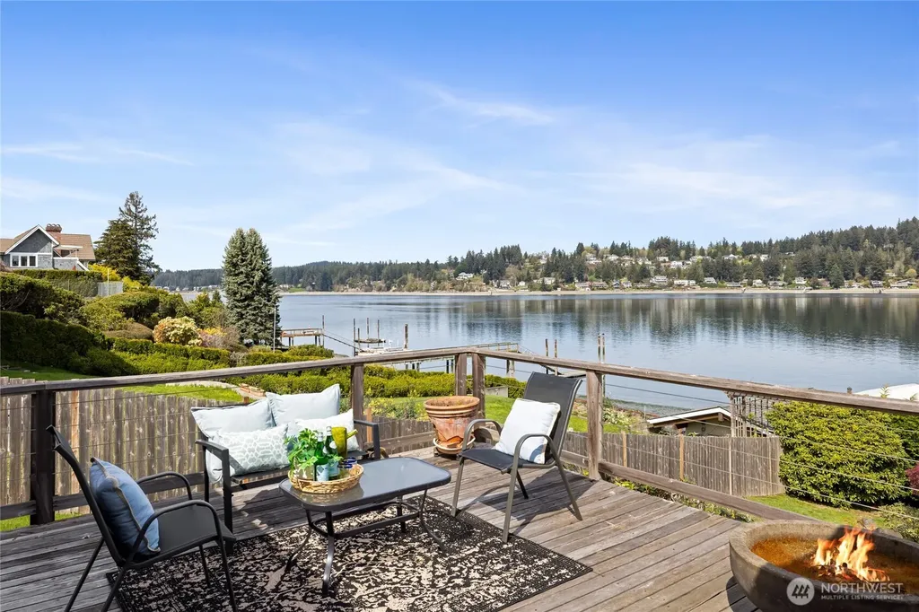 209 Bella Bella Drive Fox Island WA 98333
