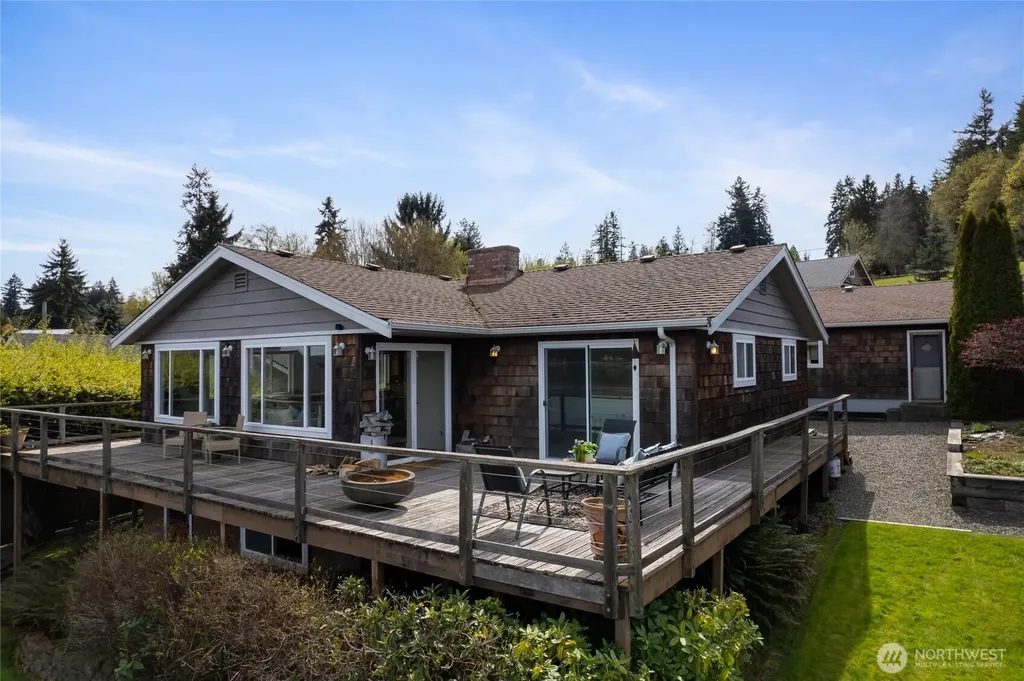 209 Bella Bella Drive Fox Island WA 98333