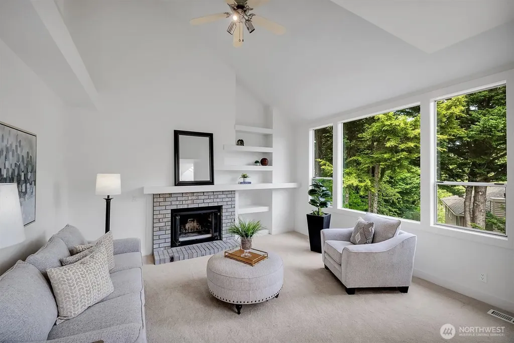 24422 SE 46th Court Sammamish WA 98029