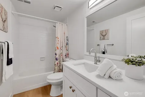 24422 SE 46th Court Sammamish WA 98029
