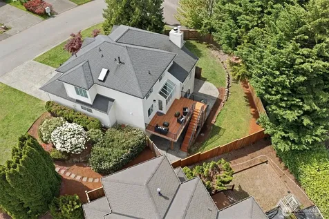 24422 SE 46th Court Sammamish WA 98029