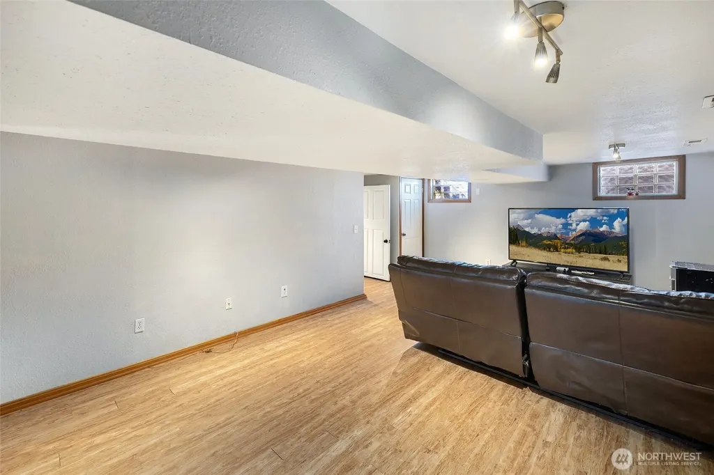 14401 80th Street E Puyallup WA 98372