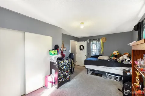 14401 80th Street E Puyallup WA 98372
